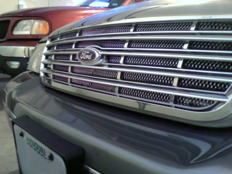 2001 Ford Crown Victoria - Angled Front View Closeup of the Upper Mesh Grille Mod(By Defyant on MercuryMarauder.net)