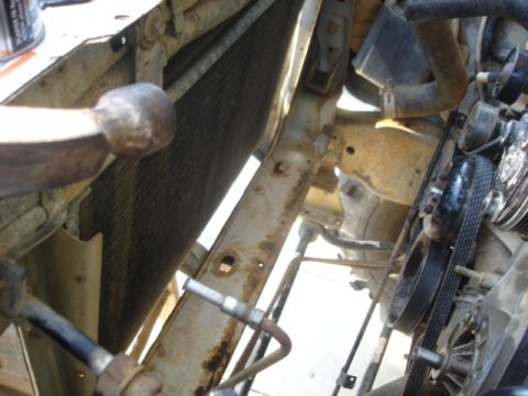 1996 Ford Bronco - Fan removed, showing alot of hidden rust.