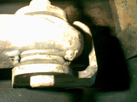 1983 Ford Bronco - Here was the old pivet mount. they tack welded it in place.