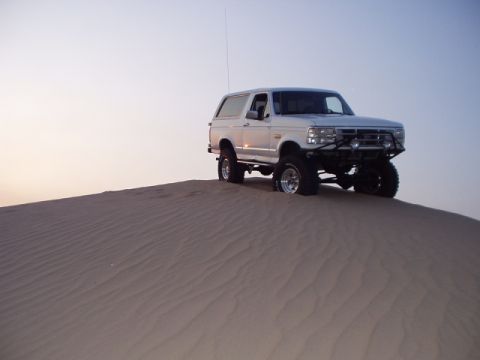1993 Ford Bronco - awsome shot in the sand at buttercup