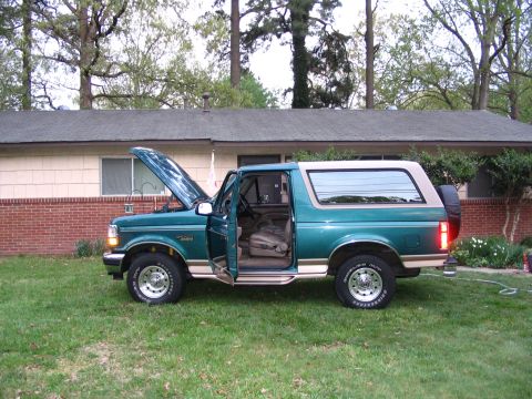 1996 Ford Bronco - "Murphy" trying a different pose in front of our house