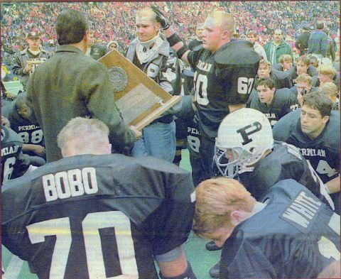 1986 Ford Bronco - Kirk receives the award