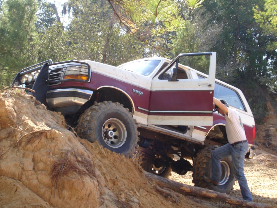 Flamudslinger trying to get back into his truck. LOL