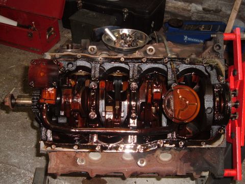 1990 Ford Ranger - Engine block assembly with crankshaft and connecting rods, showing internal components.