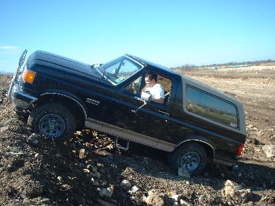 1988 Ford Bronco - wes doin a hillclimb, this is before i added the bfg all-terrains, i couldnt make it up with these tires, the bfgs just get a hold of the d…