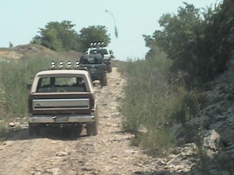1988 Ford Bronco - starting down the trail into the pit of the quarry
