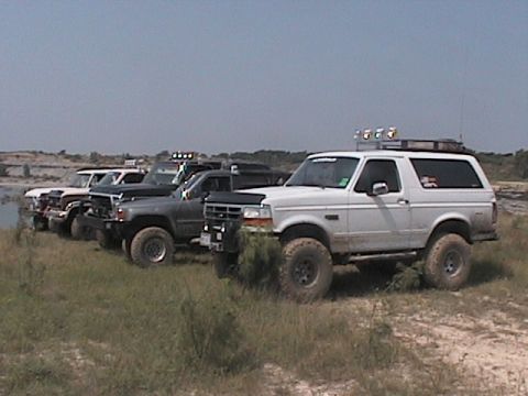 1988 Ford Bronco - group shot at the quarry number 1