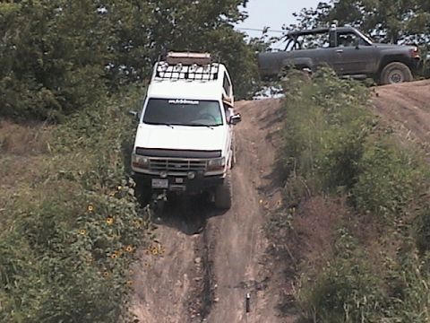 1988 Ford Bronco - big mike straddling the crack on his way down the hill