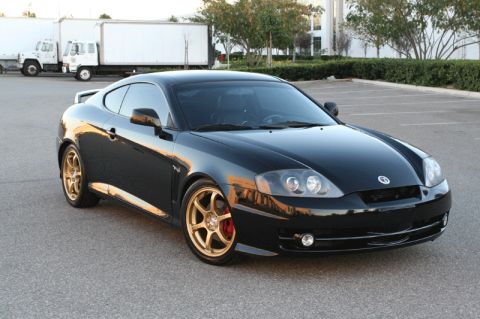 2003 Hyundai Tiburon photo