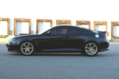 2003 Hyundai Tiburon photo