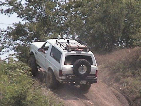 1988 Ford Bronco - big mike making it look easy!!!
