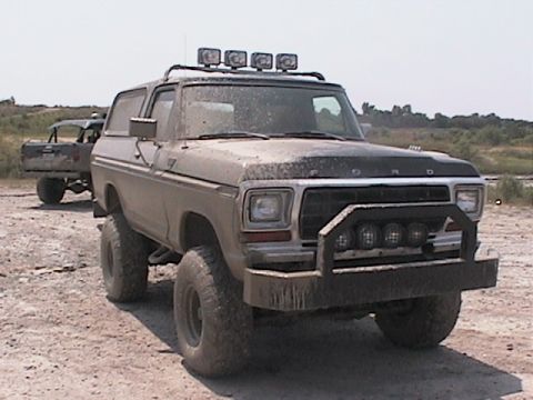 1988 Ford Bronco - and he was thinking he wasnt going to wheel her!!!