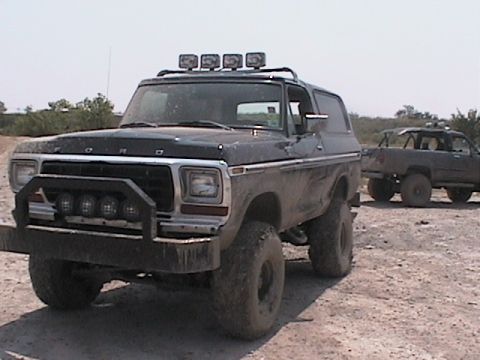 1988 Ford Bronco - another shot of muddybronco13