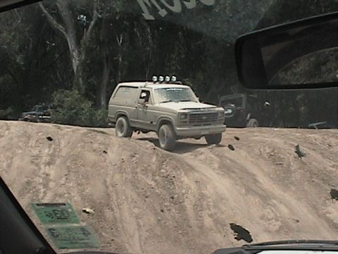 1988 Ford Bronco - comin down the hill