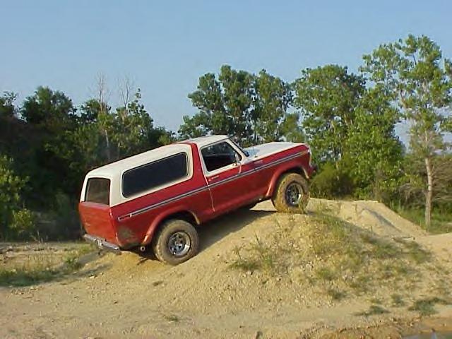 don hathaway
one of my boys from texas!!!  79 with 351W, auto tranny, warn hubs, custom front bumper with 10000 pound warn winch, lumbar support seats, just added lightbar and lights, about to get new wheels and tires