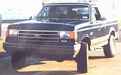 1988 Ford Bronco - Queen Of The Forest a wonderful woman bronco enthusiast with a cancer-stricken bronco