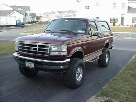 1988 Ford Bronco - eastendbronco 6 inch lift 35s, thats all i know, but it looks good, and he wants more lift and 38's!!!