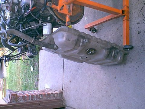 1983 Ford Bronco - here is the F150 rear tank. too small for the bronco but will work as a temp tank if needed.