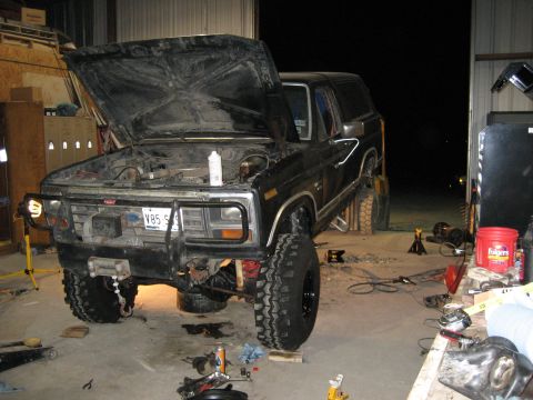 1986 Ford Bronco - old rear end is out ready for the new one