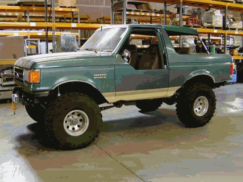 1988 Ford Bronco - jlath 6 inch lfit 37 inch ssr's, half doors, soft top, custom bodywork SWEET!!!