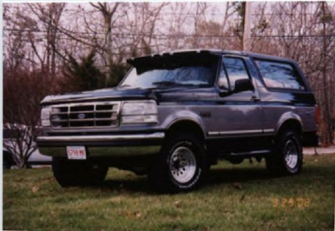 1988 Ford Bronco - blue oval 78 slowly getting some mods done, i know he has headers and exhaust, and maybe a few more items, looks good dont it?!?