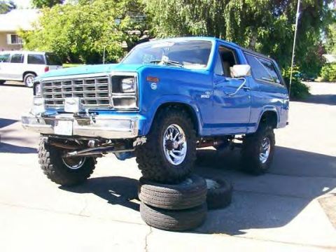 1988 Ford Bronco - Engine: -302 (bored over .30) -289 heads for higher compression -Edelbrock performer 289 intake -Edelbrock 500cfm carborater -High Volume o…