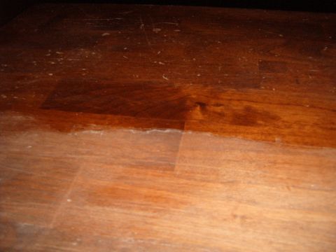 1988 Ford Bronco - Wooden floor with visible wear and tear, and a Supermotors.net watermark.