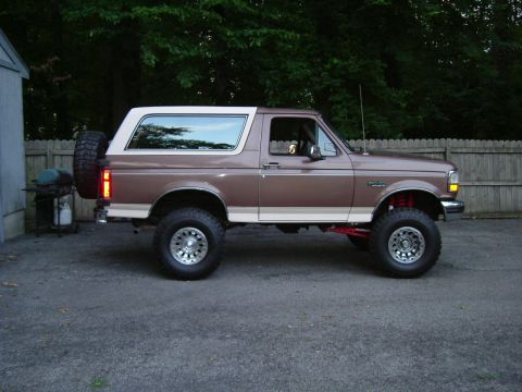 1993 Ford Bronco photo