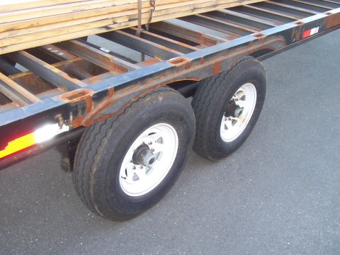 1979 Ford F-350 - right side wheels