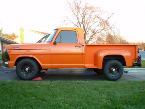 1971 Ford F-100 - New hubcaps 49