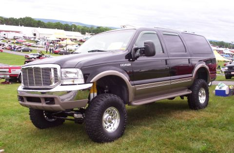 2000 Ford Excursion photo