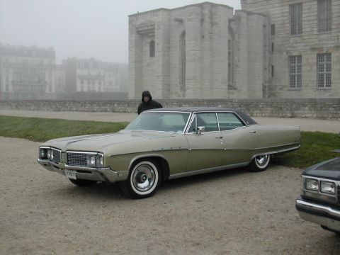 1991 Ford Crown Victoria - buick electra 60s