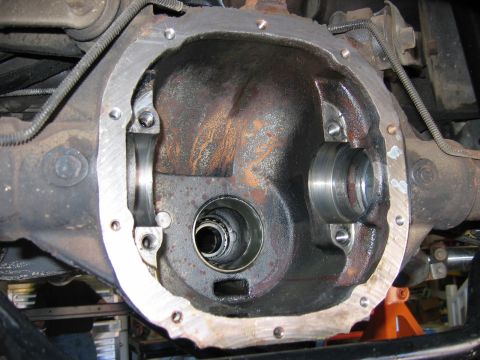 1985 Ford LTD Crown Victoria - Close-up view of an open differential housing, likely during a repair or maintenance procedure.