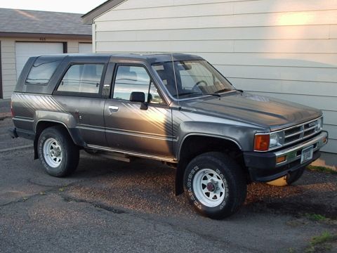 1990 Ford Bronco - 87 Toyota 4runner - Sitting at my house after it decided to start acting up.