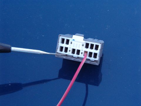 1999 Ford Crown Victoria - Repeat for the other side so the lock plate exposes each terminal socket fully.