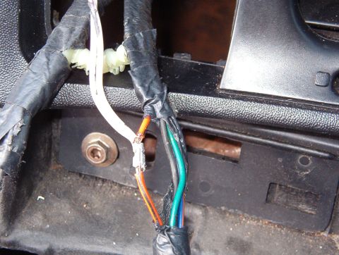 1999 Ford Crown Victoria - A cheap 35W soldering iron isn't quite heavy enough to tin & solder this much wire all at once, but after tinning each, I was able to join…