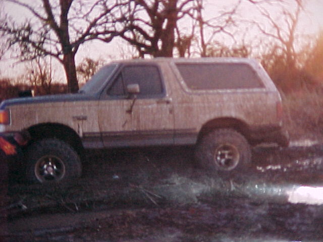 1990 Ford Bronco “NineInches”