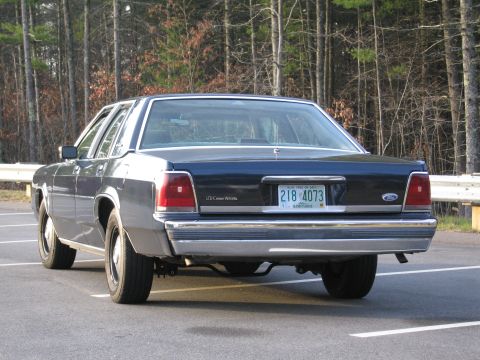 1991 Ford LTD Crown Victoria - Rear view of a 1991 Ford Crown Victoria LTD parked outdoors.