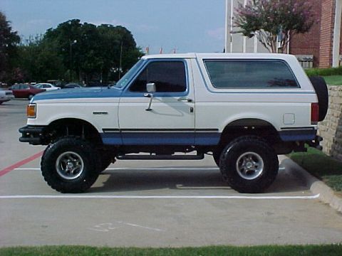 1990 Ford Bronco - ANOTHER SIDEVIEW 9" LIFT