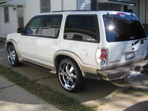 2001 Ford Explorer “DUB Edition FORSALE!!!!!”