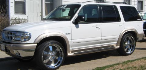 2001 Ford Explorer photo