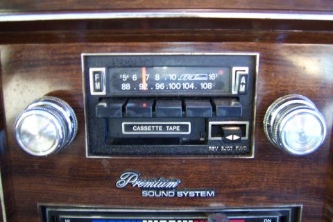 1982 Ford Crown Victoria LTD - Dealer-Installed Audiovox SDS Cassette AM/FM - installed to Factory-Installed Premium Sound