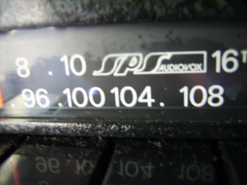 1982 Ford Crown Victoria LTD - Close-up of Audiovox SDS