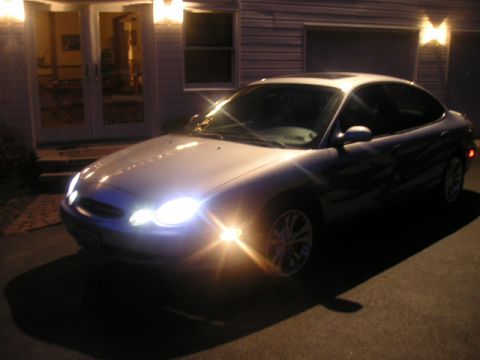 1999 Ford Taurus photo