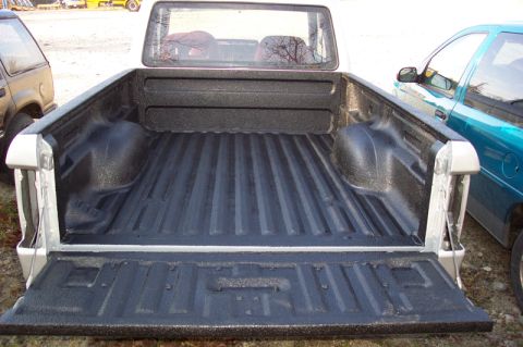 1987 Ford Ranger - Now that's a bed that can be used and abused without the wear and tear.