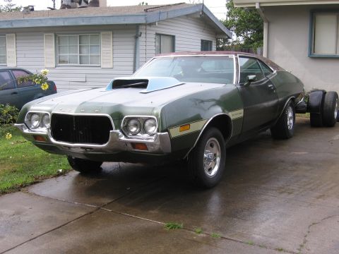 1972 Ford Ranchero - This 1972 Ford Ranchero features a prominent hood scoop and a dual rear wheel conversion.