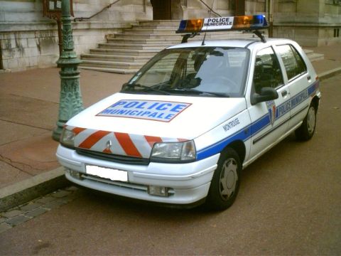 1991 Ford Crown Victoria - city of Montrouge/France Renault Clio I