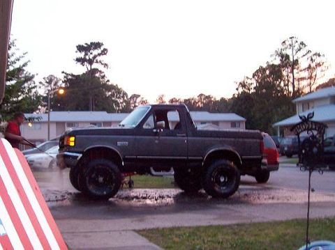 1998 Ford Bronco photo