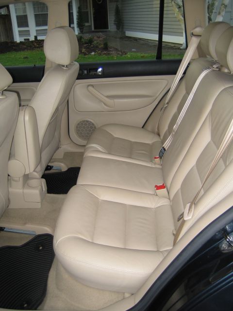 2005 Volkswagen Jetta photo