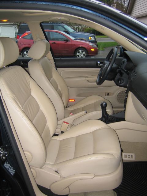 2005 Volkswagen Jetta photo